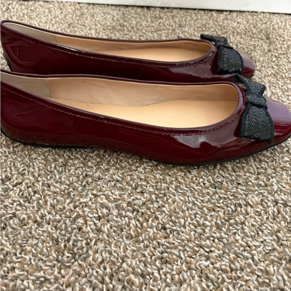 Kate Spade Patent Leather Ballet Burgandy with a Black Bow - Picture 4 of 9